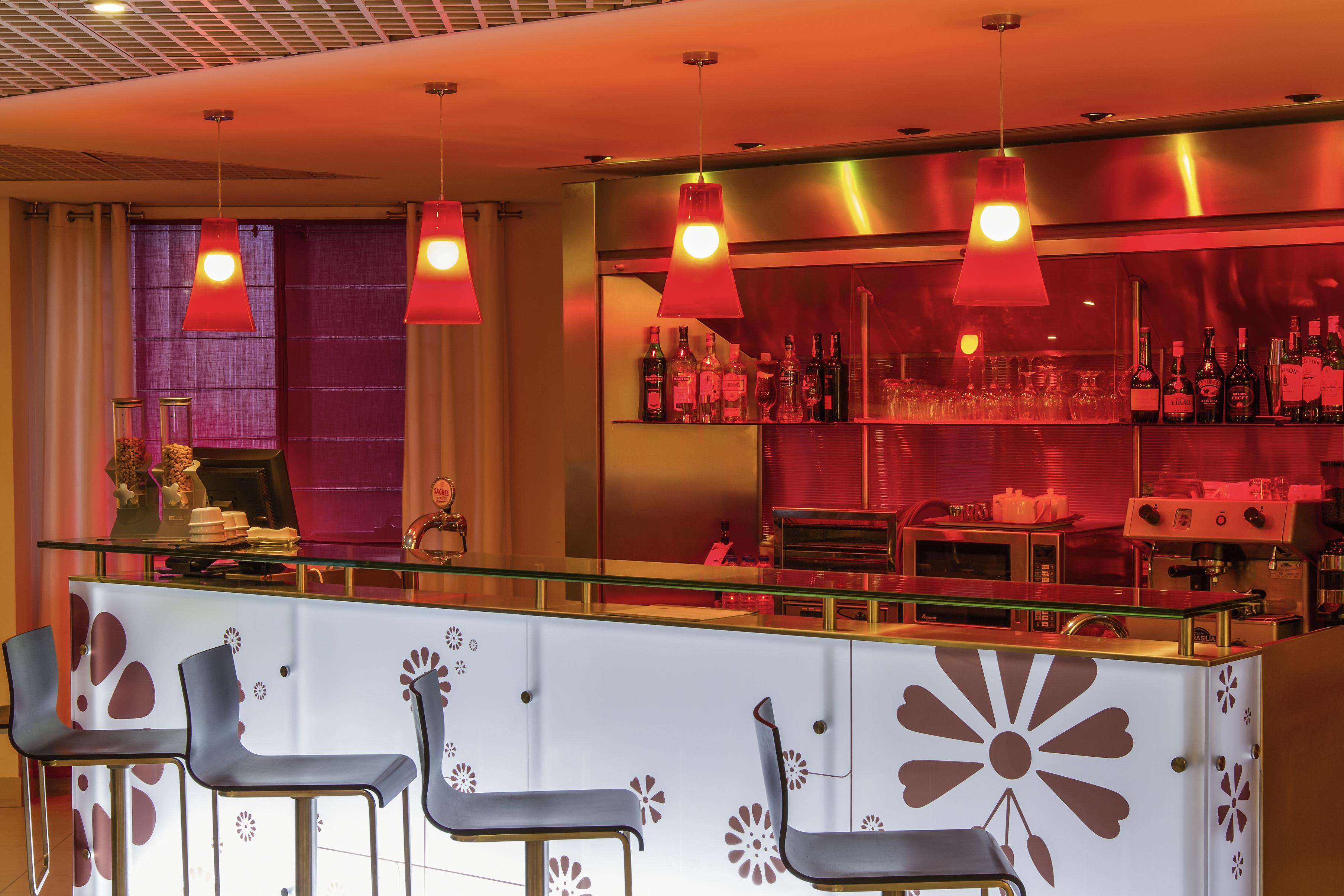 Ibis Porto Centro Sao Bento Hotel Exterior photo